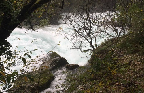 Fontaine-de-Vaucluse House | cccccccccc