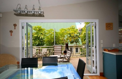 Russell House | Cedar Bay - Central Russell