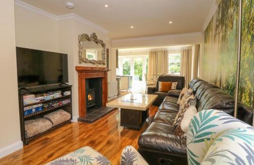 Norwich House | Cedar Cottage