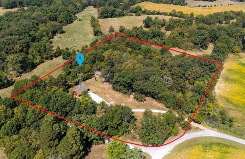 Texico House | Cedar Hills Retreat Peaceful Southern IL Escape