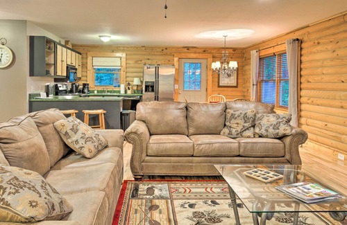 Brevard Cottage | Cedar Mountain Log Cabin: 4 Mi Dupont State Forest
