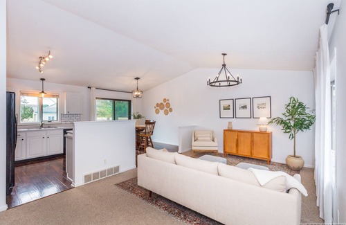 McFarland House | Cedar Ridge Rendezvous 4 Bedroom House with Adjacent Park