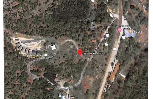 Davis Cabin | Cedarvale Cabins Turner Falls