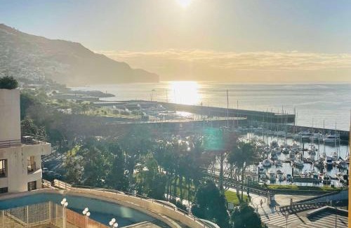 Se Apartment | Center Marina view Gold Studio