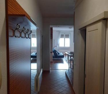 Palace District Apartment | Center Stay 1 Stop to Airport