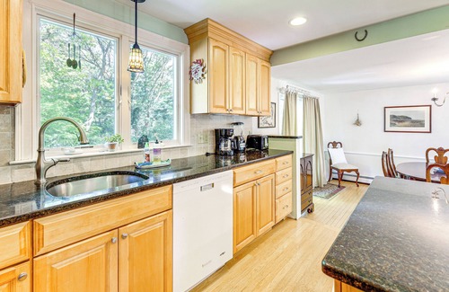 Centerville Cottage | Centerville Escape w/Pool ~ 3 Mi to Beach!