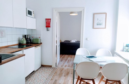 Friedrichshain Apartment | Central 2 bedroom flat for families & calm guests in Friedrichshain