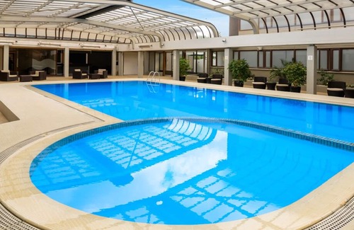 Rotorua House | Central 3 bedroom home, free WIFI + heated swimming pool
