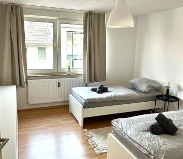 Wuppertal Apartment | Central 5-Bed Apartment, A46 & Central Station & Wi-Fi