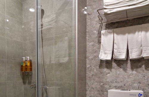 Daxi District House | Central Alley 41