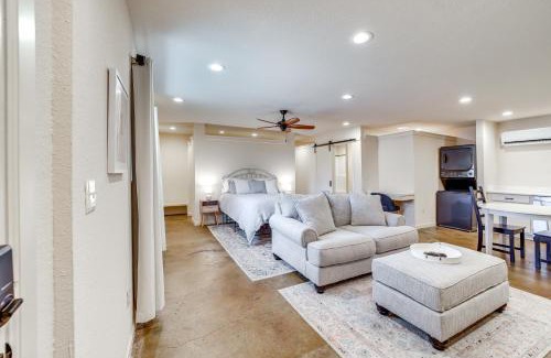 Owasso Apartment | Central and Modern Studio with Workspace in Owasso!