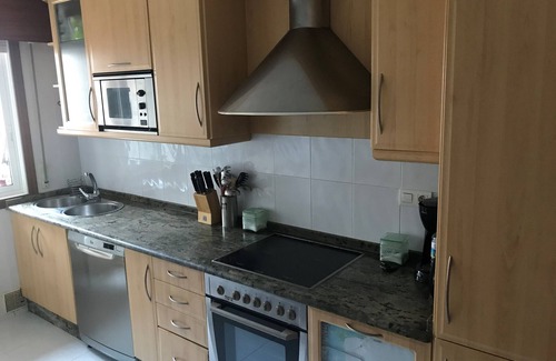 O Grove Apartment | Central apartment with 3 bedrooms, all exterior and garage included.