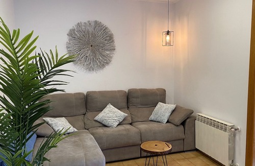 Terrassa Condo | Central apartment with parking 20 minutes from Barcelona