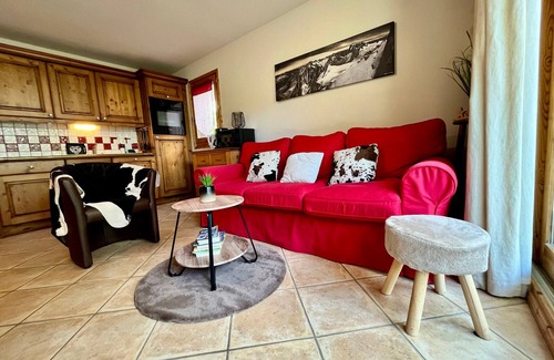 Samoens Apartment | Central Apartment with Terrace, Parking, and Ski-bus Nearby