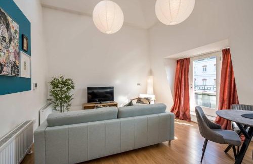 Cathedral Quarter Apartment | Central Belfast Apartments - The Cathedral Loft