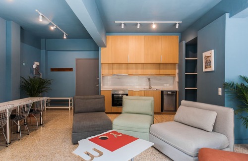 Psirri Apartment | Central Comfy Apt with Private Balcony & Rooftop Access. CT3
