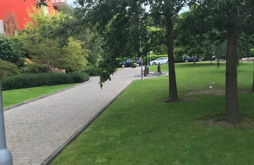 Castleknock Apartment | Central Dublin 2-Bed Apartment -Sleeps 5 & Parking