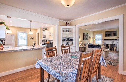 Market District House | Central Eugene House w/Updated Interior & Yard!