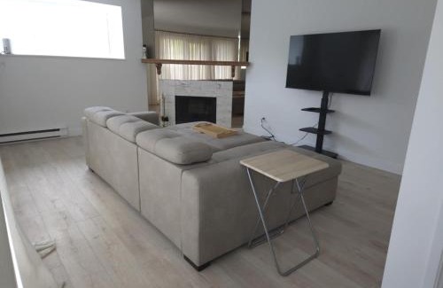 Fairview Apartment | Central Fairview Townhouse