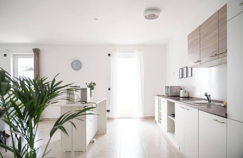 Giessen Apartment | Central | for 6 | free parking | terrace| near the university hospital