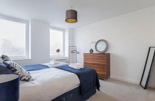Barnwood Apartment | Central Gloucester Getaway Retreat W/Free Parking