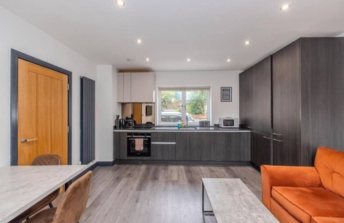 Hove Apartment | Central Hove 3 Bedroom Flat BN340AWIL