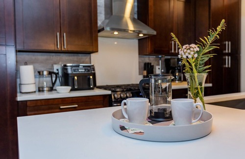 Regional District of Nanaimo Cabin | Central Island Log Cabin | Perfect Base for Exploring