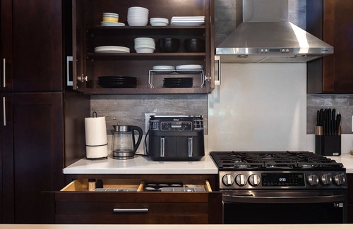 Regional District of Nanaimo Cabin | Central Island Log Cabin | Perfect Base for Exploring