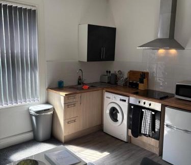 North Shore Apartment | Central Location 1 Double Bedroom Apartment 7