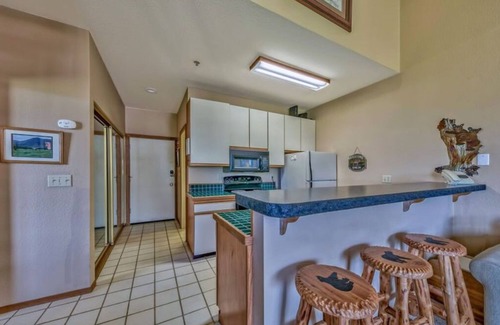 Kirkwood Apartment | Central Location, 1BR + Loft Condo | Nearby Lifts