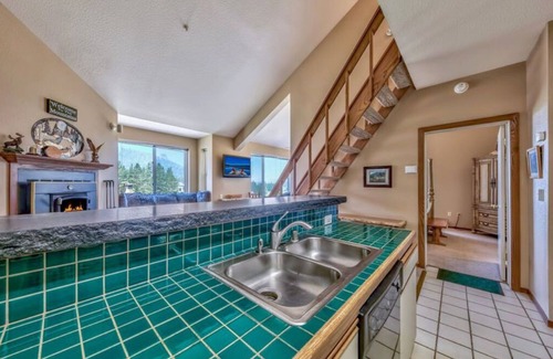 Kirkwood Apartment | Central Location, 1BR + Loft Condo | Nearby Lifts