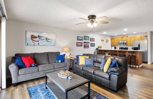 Osage Beach House | Central Location, Unlimited Indoor & Outdoor Fun