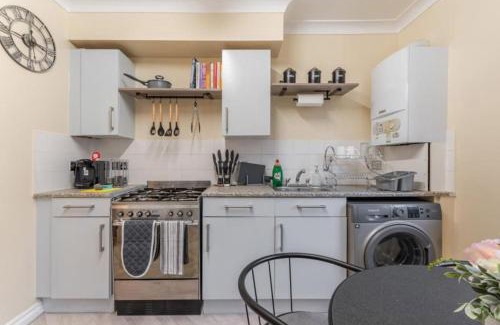 Newington Apartment | Central London Apartment Close to The London Eye