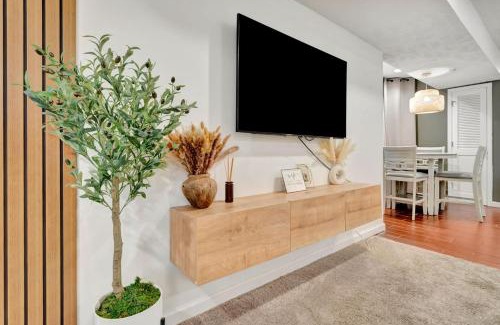 Smoketown Jackson House | Central Louisville Gem - Near Airport & Top Spots