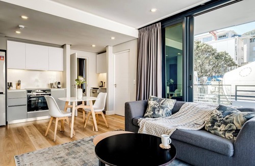 Bantry Bay Apartment | Central Minimalist 1bed by the Ocean The Bantry