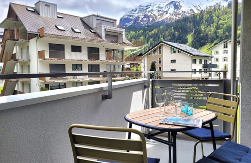 Engelberg Apartment | Central, newly renovated 2-room apartment in the train station and Titlis valley station
