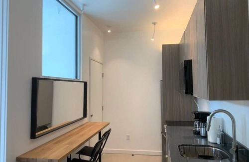 South Salt Lake Apartment | Central Ninth Quiet Modernist 103