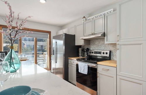 Sea Scape House | Central OBX - Pool, Beach, Mini Golf, 2 Suites, Patio, Relax in the Outer Banks