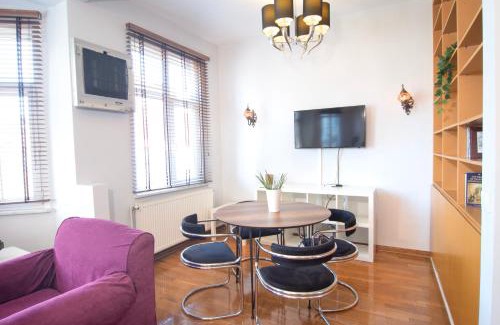 Osmanbey Apartment | Central Osmanbey 2 Br Apart,4th Floor With Balcony