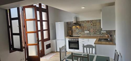 Puerto de la Cruz Apartment | Central Puerto de la Cruz Getaway - Walk to Everything