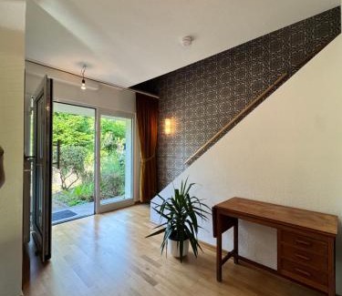 Oberdorla Apartment | Central & Quiet living in Bonn