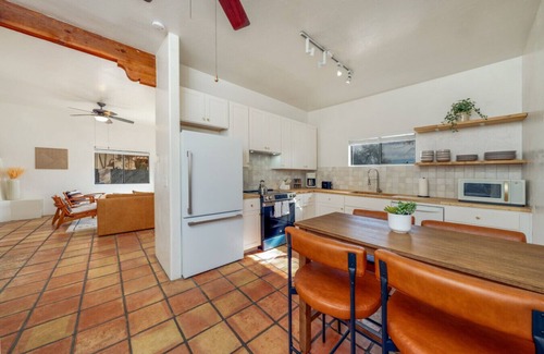 Tucson House | Central & Quiet/Near Alvernon Park/2 BR 1.5 BA