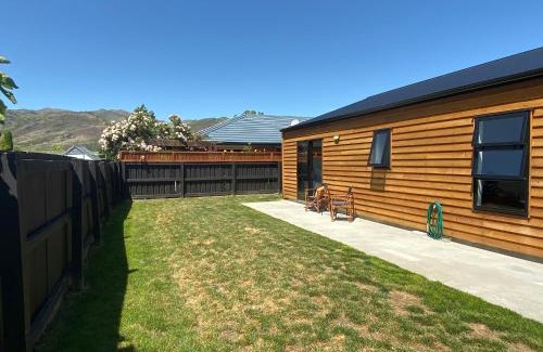 Lowburn House | Central Retreat and self contained with free wifi