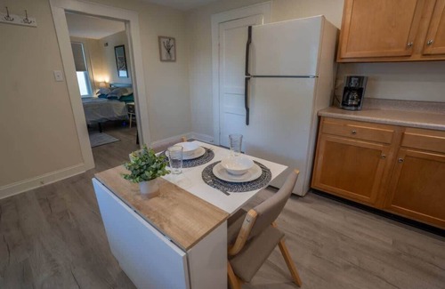 Roanoke Apartment | Central & Safe-1BR apartment in quiet neighborhood