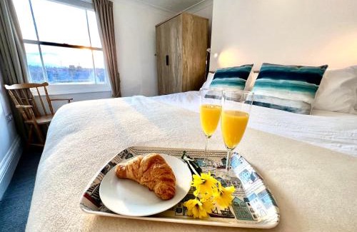 Broadstairs Apartment | Central, Seaview Apartment, 3 beds, 2 baths, kid & dog friendly at The Lookout Broadstairs