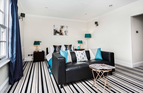 Southampton City Centre House | Central Southampton 5 Bedroom House Self Catering