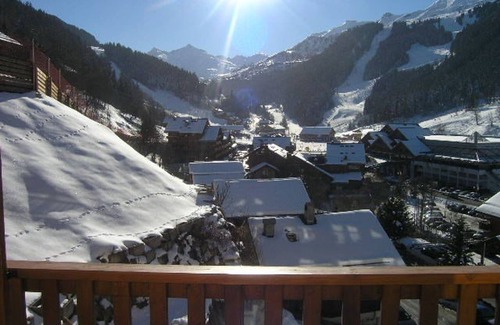 Meribel Centre Apartment | Central Studio for 4 in Méribel with Balcony, Parking, and WiFi