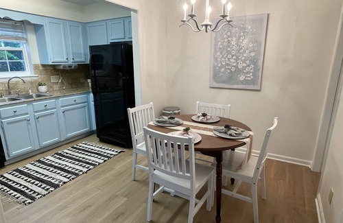 Flowood House | Central Townhome at Reservoir-Ideal for Couples or Business Travel, Pet Friendly