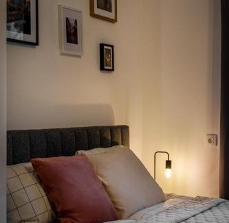 Srodmiescie Połnocne Apartment | Central Warsaw Apartment - Great Location- City Center- Orla