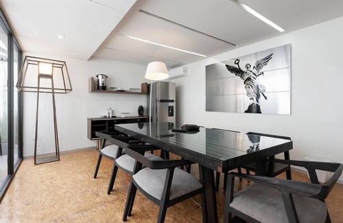 Colonia Cuauhtemoc Apartment | Centrally Located Loft Steps from Paseo de la Reforma